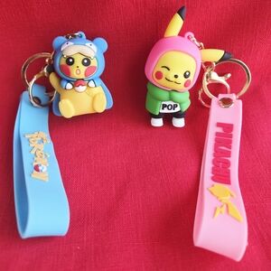 PIKACHU POKÉMON BACKPACK KEYCHAINS LOT OF TWO BRaND NEW PIECES